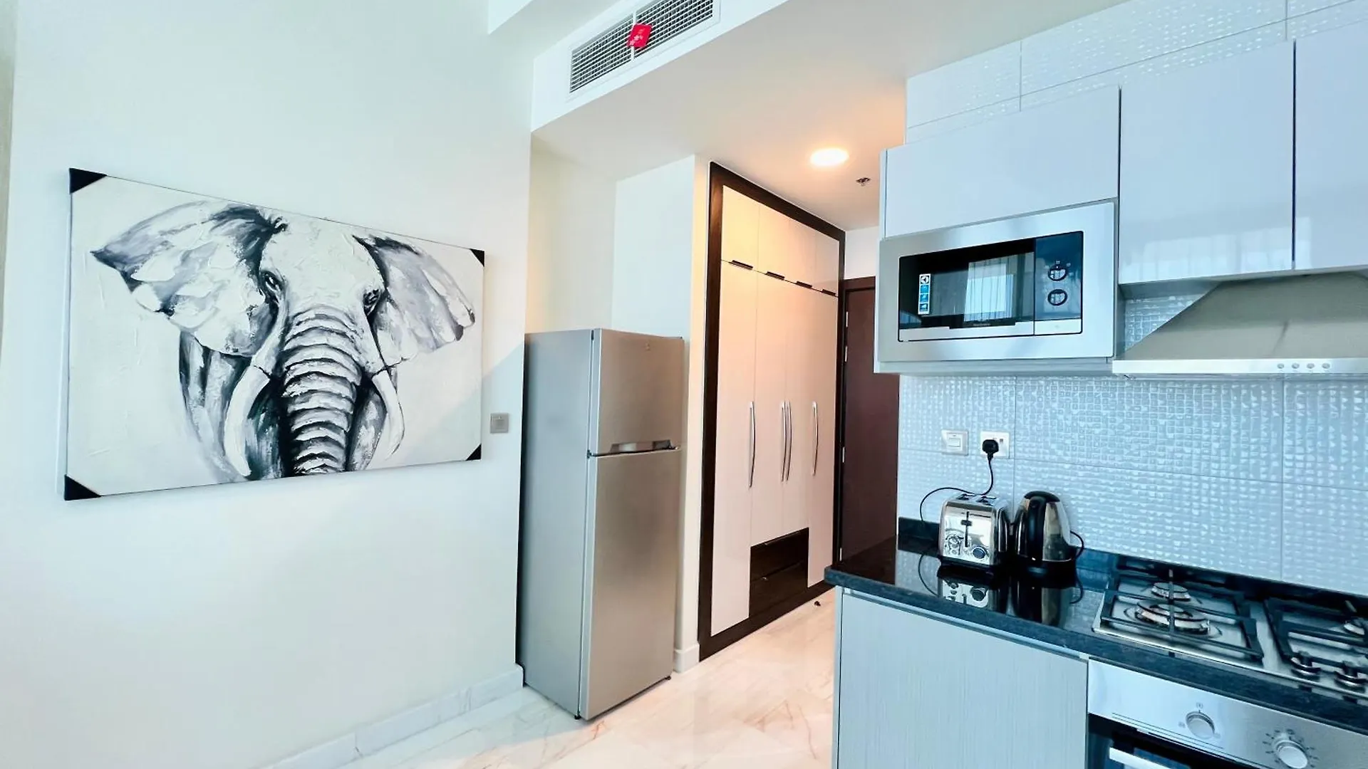 Modern Studio In Business Bay Дубай 0*,